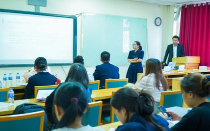 1 trường ĐH kinh tế ở Hà Nội tuyển giảng viên lương 40 triệu đồng/tháng, thưởng 200 triệu đồng nếu đáp ứng điều kiện này