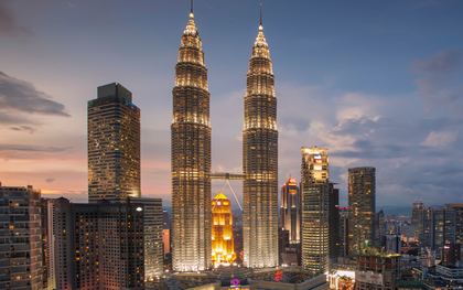 Tòa tháp đôi 451m cao xấp xỉ Landmark 81: Tổng chi phí xây dựng 41.000 tỷ đồng, nặng 600.000 tấn, giữ kỷ lục cao nhất thế giới 3 thập kỷ