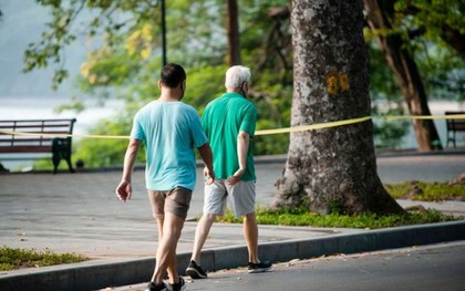 Người bị bệnh gout có nên đi bộ để đào thải acid uric?