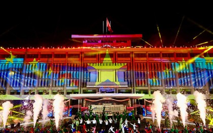 Dinh Độc Lập trở thành điểm hẹn nghệ thuật giữa lòng TP.HCM: Ăn tối xem múa, ngắm 3D mapping và giờ là nhạc điện tử quốc tế