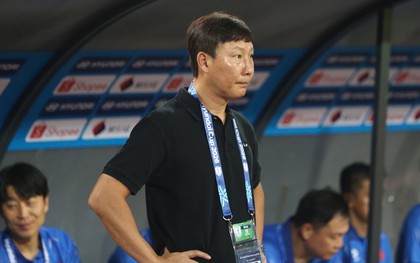 HLV Kim Sang-sik: "Tôi thấy xấu hổ khi thua Thái Lan thế này"