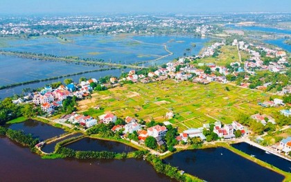 Việt Nam có một ngôi làng hơn 400 năm tuổi được công nhận "Làng du lịch tốt nhất thế giới": Khách Tây tìm đến để lội ruộng, trồng rau