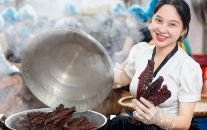 Trước khi khóa, kênh của Huyền Huho đăng gì?