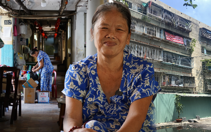 Những cư dân cuối cùng ở lại cư xá hơn 50 năm tuổi tại TP.HCM: "Lúc về đây cô mới 13 tuổi, giờ 64 tuổi rồi"