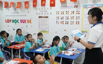 Lễ khai giảng đặc biệt của những học sinh "ngồi một chút là mệt"