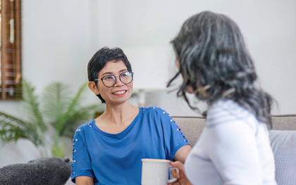 Người phụ nữ 65 tuổi giỏi tài chính đột nhiên nhìn hóa đơn không hiểu, không hiểu những câu chuyện cười, kết quả khám khiến ai cũng bất ngờ