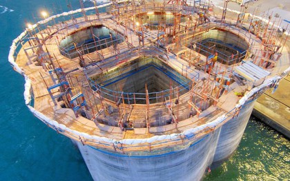 Phát hiện 106 khối bê tông khổng lồ được đánh chìm liên tục xuống dưới đáy biển, siêu công trình lá chắn lộ diện