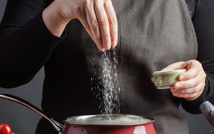 Người tăng huyết áp nên ăn bao nhiêu muối mỗi ngày?