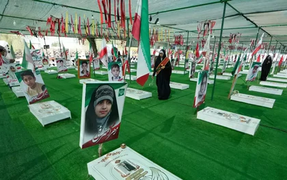 Trường học Iran thành nơi tưởng niệm sau thảm kịch khiến hơn 100 học sinh thiệt mạng