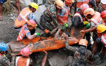 Cách 2 người sống sót kỳ diệu sau 9 ngày kẹt trong đường hầm thủy điện ở Nepal