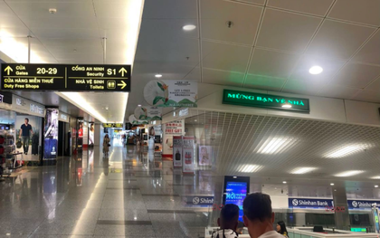 Sau chuyến bay dài về Hà Nội, dòng chữ ở khu nhập cảnh Nội Bài khiến nhiều người Việt thấy ấm lòng