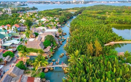 Việt Nam có 1 ngôi làng ví như "miền Tây thu nhỏ" được Forbes vinh danh: Hút khách thử "cảm giác mạnh", đang được đề cử Làng du lịch tốt nhất thế giới