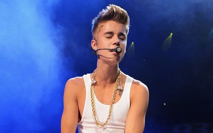 Vụ kiện Justin Bieber làm thủng màng nhĩ fan đi đến hồi kết