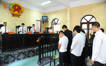 Toàn cảnh phiên tòa xét xử vụ bán độ tại CLB V.Ninh Bình