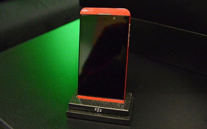 Xuất hiện phiên bản BlackBerry Z10 đỏ tuyệt đẹp
