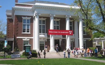 Mỹ: ĐH Harvard cho thôi học 60 sinh viên vì gian lận