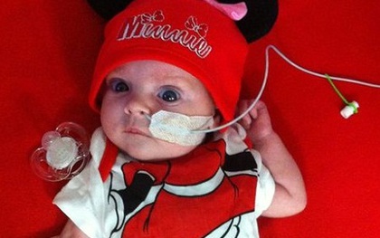 Sự sống kỳ diệu của cô bé trải qua ca phẫu thuật tim vài phút sau khi sinh