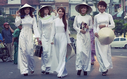 Girlgroup Lady Q diện áo dài nữ tính ngày 20/11