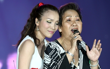 Mẹ Hồng Ngọc lần đầu lên sân khấu hát cùng con gái