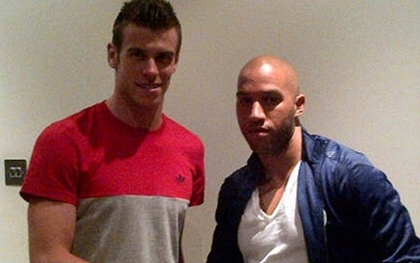 Gặp anh chàng thợ cắt tóc "ruột" của Gareth Bale, Rooney và Balotelli