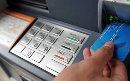 Hàng loạt ATM tại TP.HCM hết tiền