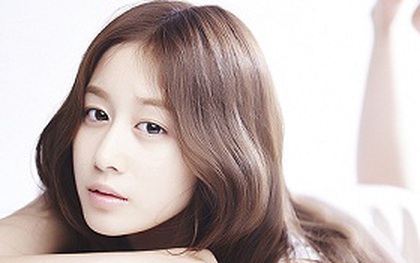 "Tiểu Kim Tae Hee" Ji Yeon ê ẩm toàn thân vì phim kinh dị 