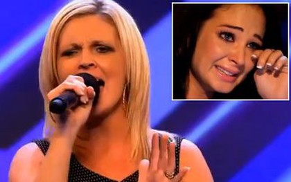 Bà mẹ 4 con làm giám khảo "X Factor" bật khóc 
