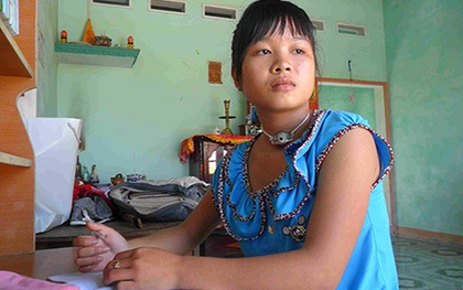 Cô học trò nghèo hơn 10 năm sống nhờ vào ống trợ thở