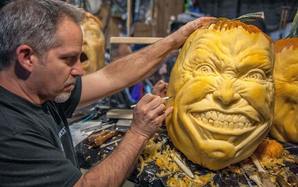Những tác phẩm điêu khắc bí ngô kinh dị và đẹp đến khó tin cho ngày Halloween