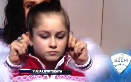 Hot girl 15 tuổi vô địch Olympic nhờ được... mát xa tai thường xuyên