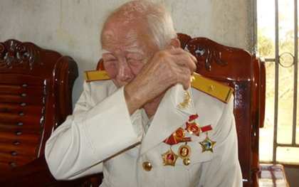 Không thể viếng Đại tướng, người lính già 91 tuổi khóc ngất