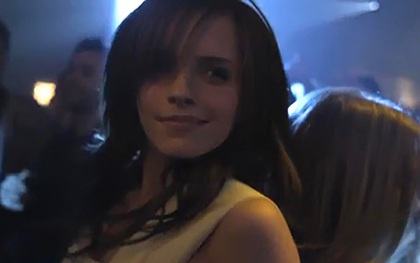 Emma Watson nhảy tưng bừng trong vũ trường “The Bling Ring”