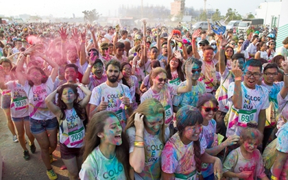 Giới trẻ Sài Gòn "quá đã" với đường đua sắc màu Color me run