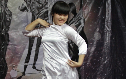 Nữ sinh Lomo mặc áo dài nhảy dance sport cực sung