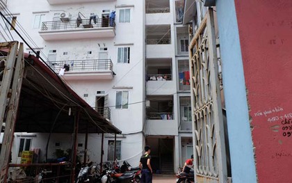 Hà Nội: Công an đục tường nhà giải cứu người phụ nữ bị rơi từ tầng 5 xuống đất