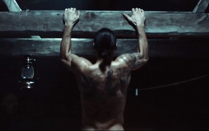 Ibrahimovic cởi đồ khoe body “siêu ngầu” trong clip quảng cáo
