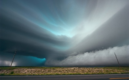 Chùm ảnh đầy sống động về những cơn bão khổng lồ tại Mỹ