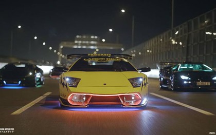 Hàng chục siêu xe Lamborghini độ LED "huyên náo" Tokyo