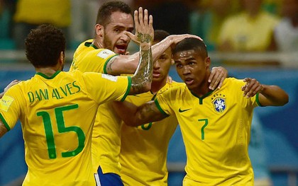 Brazil thắng đậm Peru, Argentina nhọc nhằn vượt qua Colombia