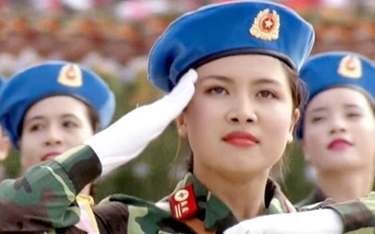 Nữ quân y đeo quân hàm trung tá chỉ mang tính tượng trưng
