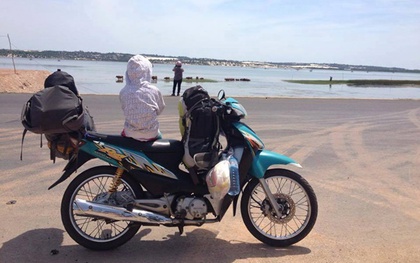Mẹ đưa con 4 tuổi đi xe máy xuyên Việt: Bao bọc kĩ càng hay dạy con cách trải nghiệm?