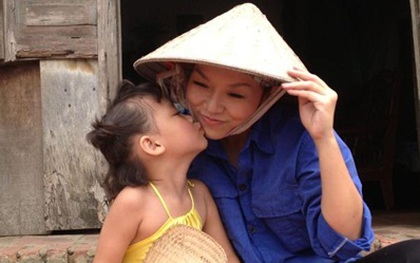 Con gái Thái Thùy Linh "cực yêu" trong "MV đầu tay"