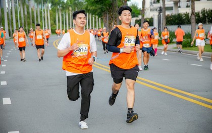 Gần 2.000 bạn trẻ hưởng ứng trào lưu chạy đôi