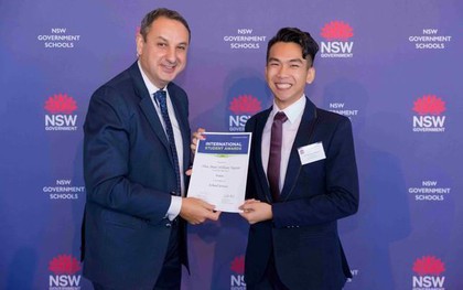 Những thành tựu đáng ngưỡng mộ của 2 bạn trẻ du học sinh Úc