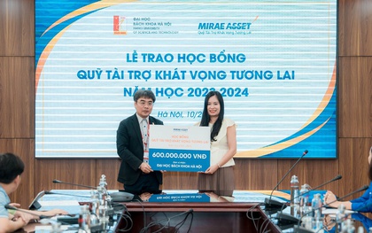 Quỹ Tài Trợ Khát Vọng Tương Lai trao tặng hơn 1,3 tỷ đồng cho sinh viên tại Hà Nội