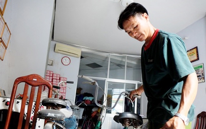 "Giấc mơ Phượng Hoàng" của người thợ lắp ráp xe đạp tặng học sinh nghèo ở Sài Gòn