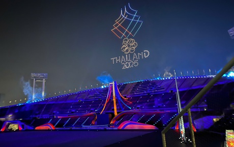 Khai mạc SEA Games 33: Lễ hội ánh sáng và sắc màu, màn biểu diễn mô tô nước bùng nổ