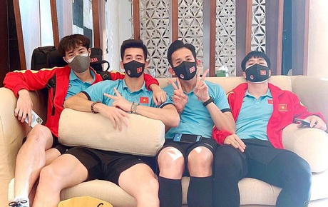 Cập nhật: Dàn nam thần của đội tuyển Việt Nam đã về nước, Tiến Linh up ảnh "Hello Việt Nam!"