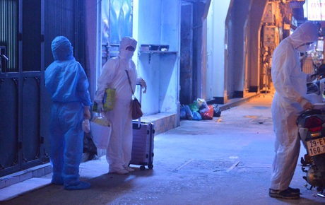 Hà Nội: Phong toả con ngõ tại quận Đống Đa, đưa ca bệnh từ F1 trở thành F0 đi cách ly