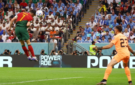 TRỰC TIẾP Bồ Đào Nha 1 - 0 Uruguay: Cột dọc cứu thua cho Seleccao
